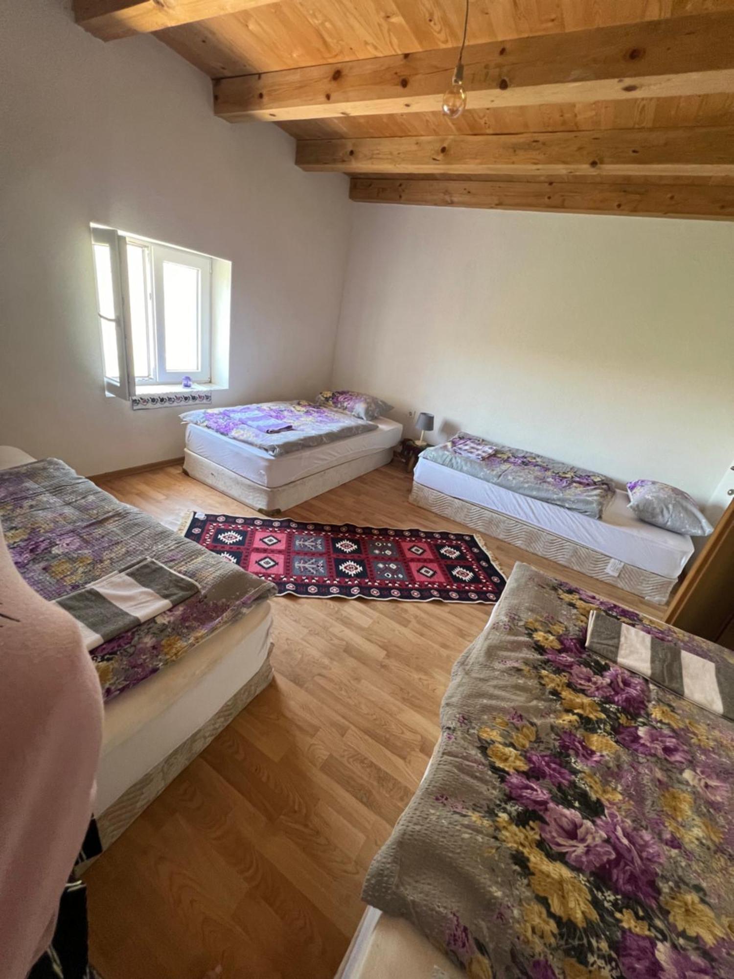 Bed and Breakfast Kod Kapetana Tea Gornji Lukomir Экстерьер фото